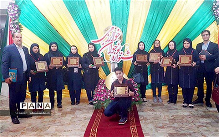 دانش‌آموزان کرمانشاهی با دست پر از جشنواره خوارزمی برگشتند