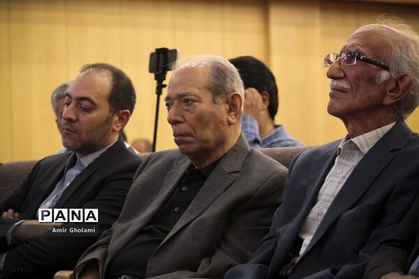 مراسم ختم زنده یاد عزت‌الله انتظامی