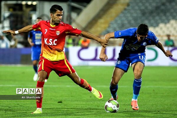 دیدار تیم‎های استقلال تهران و فولاد خوزستان