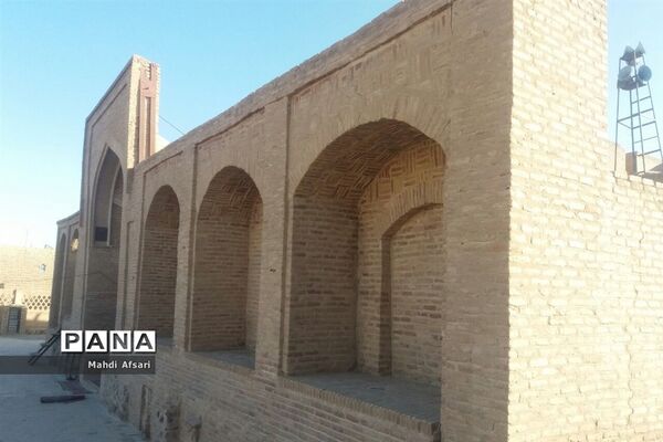 مسجدجامع «هندوالان»راوی تاریخ معنوی درمیان
