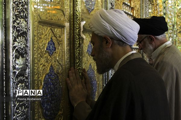 مراسم اهدا نذورات مردم شیراز به ستاد بازسازی عتبات عالیات