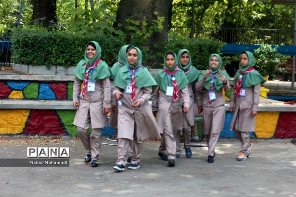 مهارت چادر زنی درهشتمین اردوی ملی پیشتازان دختر