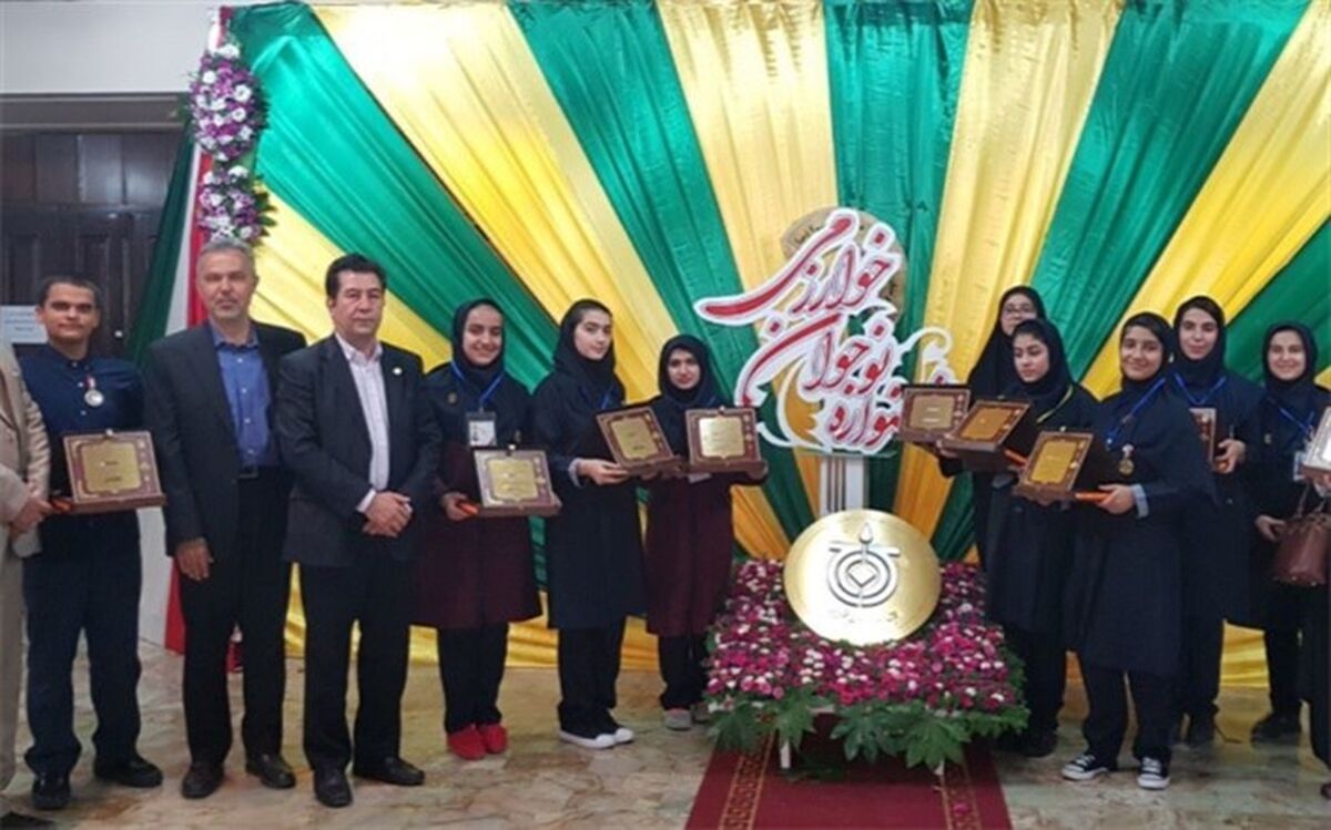 درخشش  دانش آموزان شهر ری در مرحله ی کشوری چهارمین جشنواره نوجوان خوارزمی