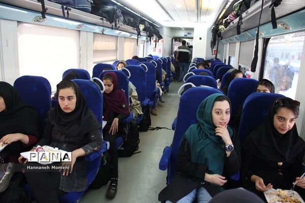 استقبال از پیشتازان دختر سمنانی شرکت کننده در اردوی ملی