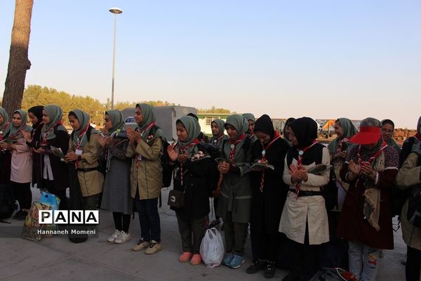 استقبال از پیشتازان دختر سمنانی شرکت کننده در اردوی ملی