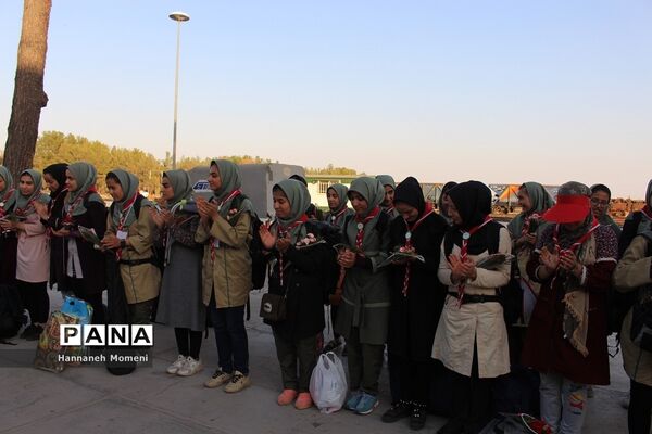 استقبال از پیشتازان دختر سمنانی شرکت کننده در اردوی ملی