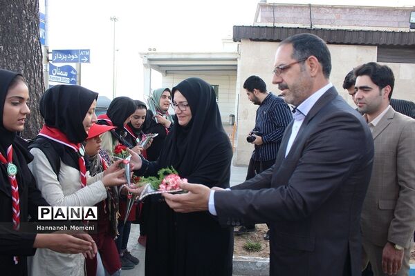 استقبال از پیشتازان دختر سمنانی شرکت کننده در اردوی ملی
