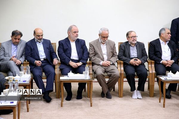 دیدار رئیس جمهور و اعضای هیات دولت با رهبر انقلاب