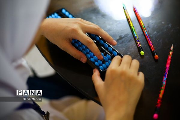 جشنواره ملی نخبگان هوشمند چرتکه  فارسی