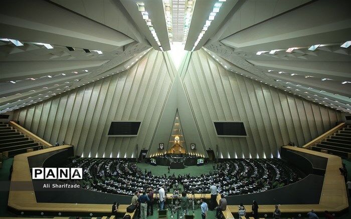 بهارستان در هفته جاری: «بطحائی» استیضاح می‌شود، «ظریف» جواب پس می‌دهد