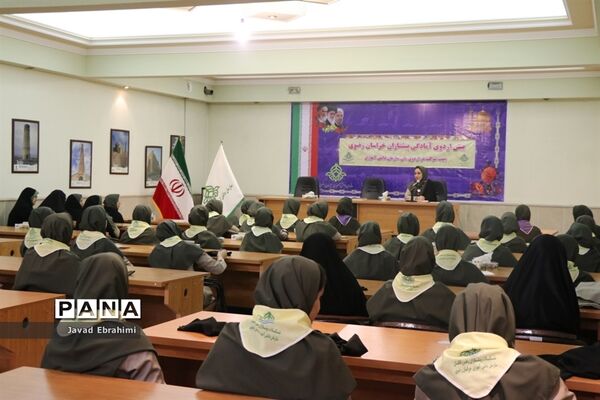پیش اردوی دانش آموزان دختر پیشتاز خراسان رضوی شرکت کننده در اردوی ملی
