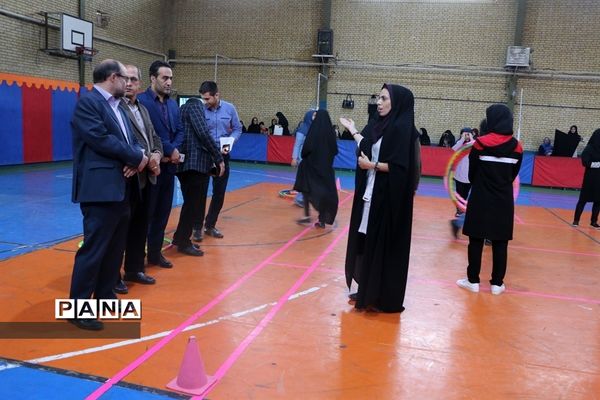 دوره ضمن خدمت تربیت بدنی  ویژه آموزگاران  ابتدایی  در شهرری