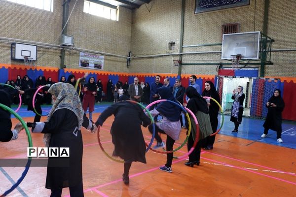 دوره ضمن خدمت تربیت بدنی  ویژه آموزگاران  ابتدایی  در شهرری