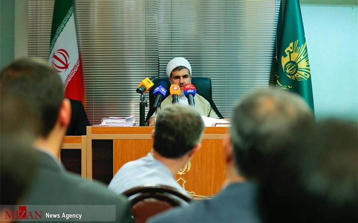اولین تصویر از دادگاه علنی مشایی