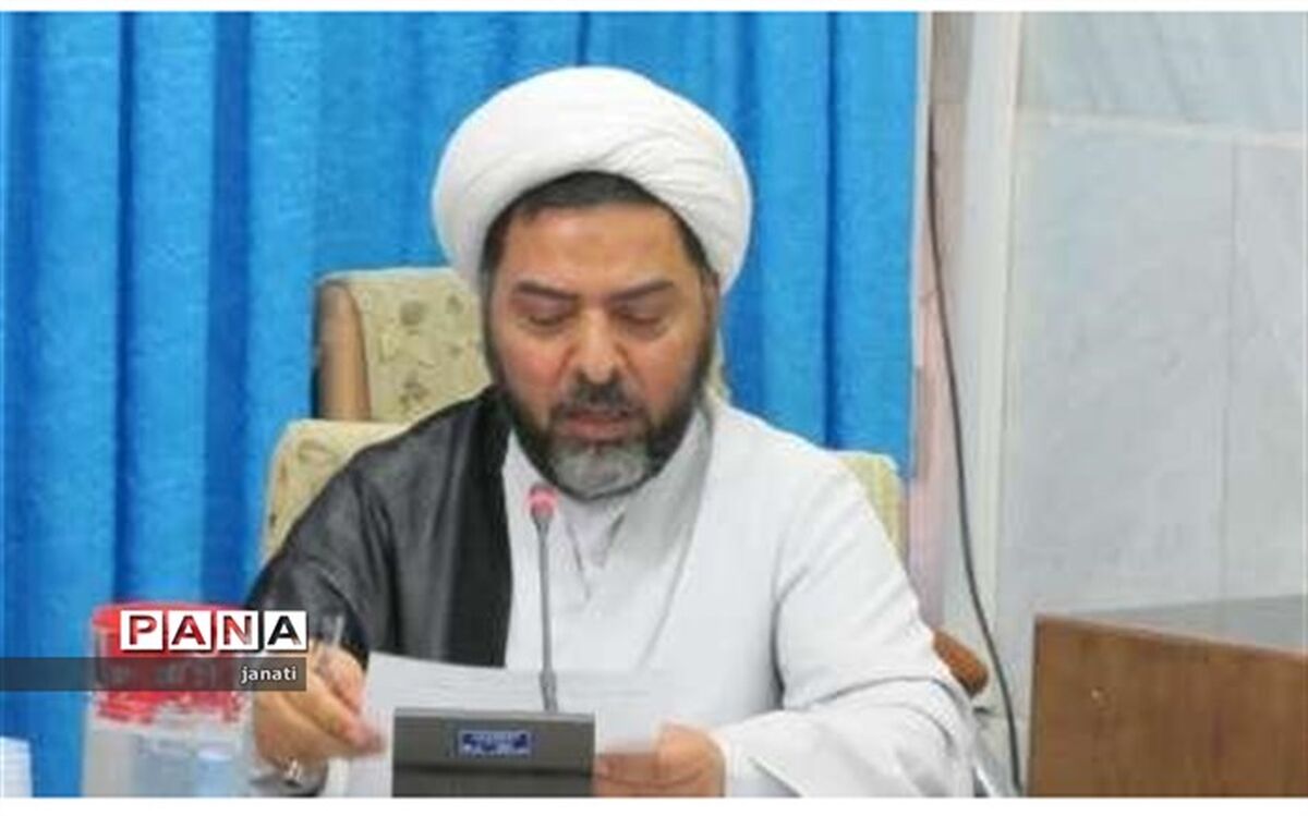 کتاب خانه های عمومی  جایگاه کاربردی درآموزش بزرگسالان و پیشرفت  فعالیت ها و اهداف سوادآموزی دارند