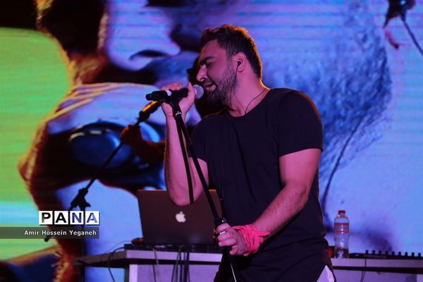 کنسرت گروه پازل بند در کیش