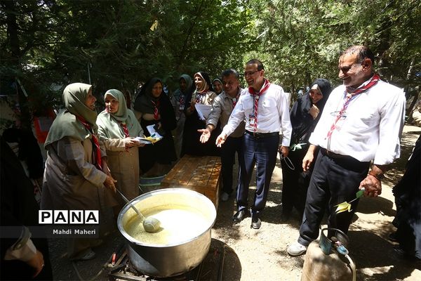 بازدید قائم مقام سازمان دانش آموزی از هشتمین اردوی ملی پیشتازان دختر