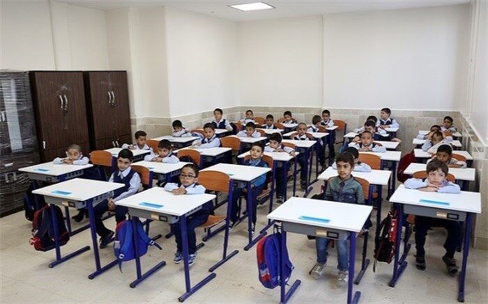 مجید طهرانیان: حضور معلمان فاقد آی‌دی کد موقت در مدارس ابتدایی غیردولتی غیرقانونی است