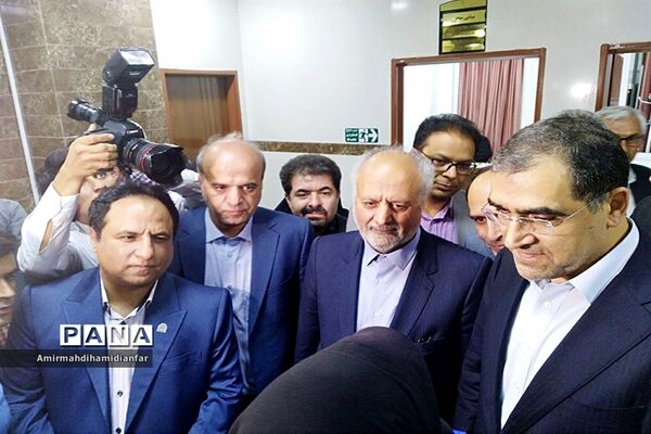 افتتاح و کلنگ زنی 6پروژه درمانی و بهداشتی توسط وزیر بهداشت