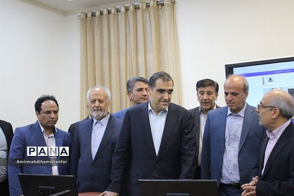 افتتاح و کلنگ زنی 6پروژه درمانی و بهداشتی توسط وزیر بهداشت