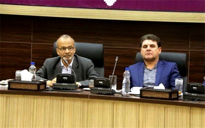 سپردن امور به بخش خصوصی می تواند موجب سربلندی  کشور درمسائل و بحران های پیش رو باشد