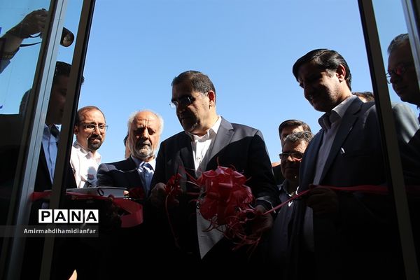 افتتاح پروژه های درمانی در شهرستان های قائنات و فردوس با حضور وزیر بهداشت