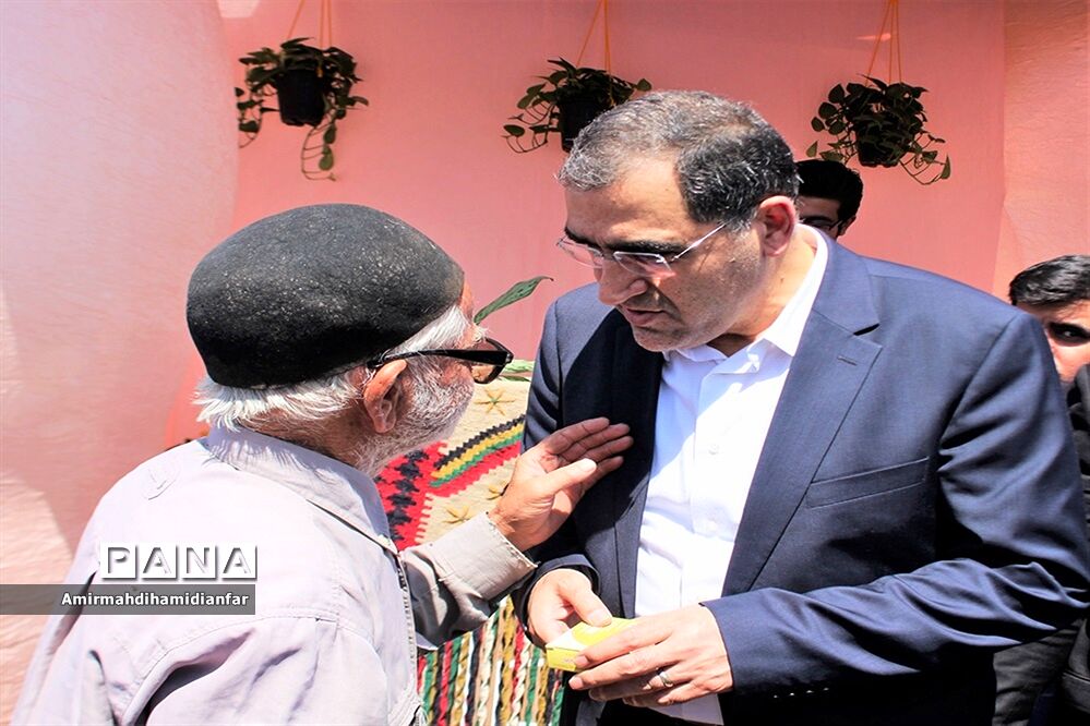 افتتاح پروژه های درمانی در شهرستان های قائنات و فردوس با حضور وزیر بهداشت
