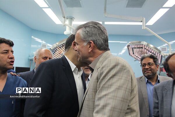 افتتاح پروژه های درمانی در شهرستان های قائنات و فردوس با حضور وزیر بهداشت