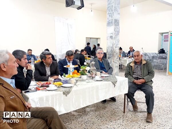آیین تجلیل از فرهنگی بازنشسته در شهرستان مانه
