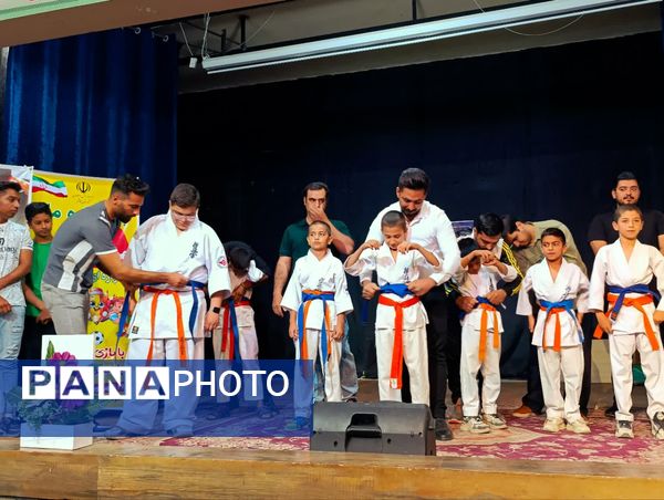 مراسم ارتقاء کمربند سبک پرفکت کیوکوشین کاراته در شهرستان کاشمر