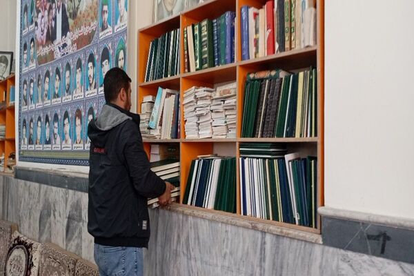 قرائت سوره فتح در مسجد جامع شهر بار