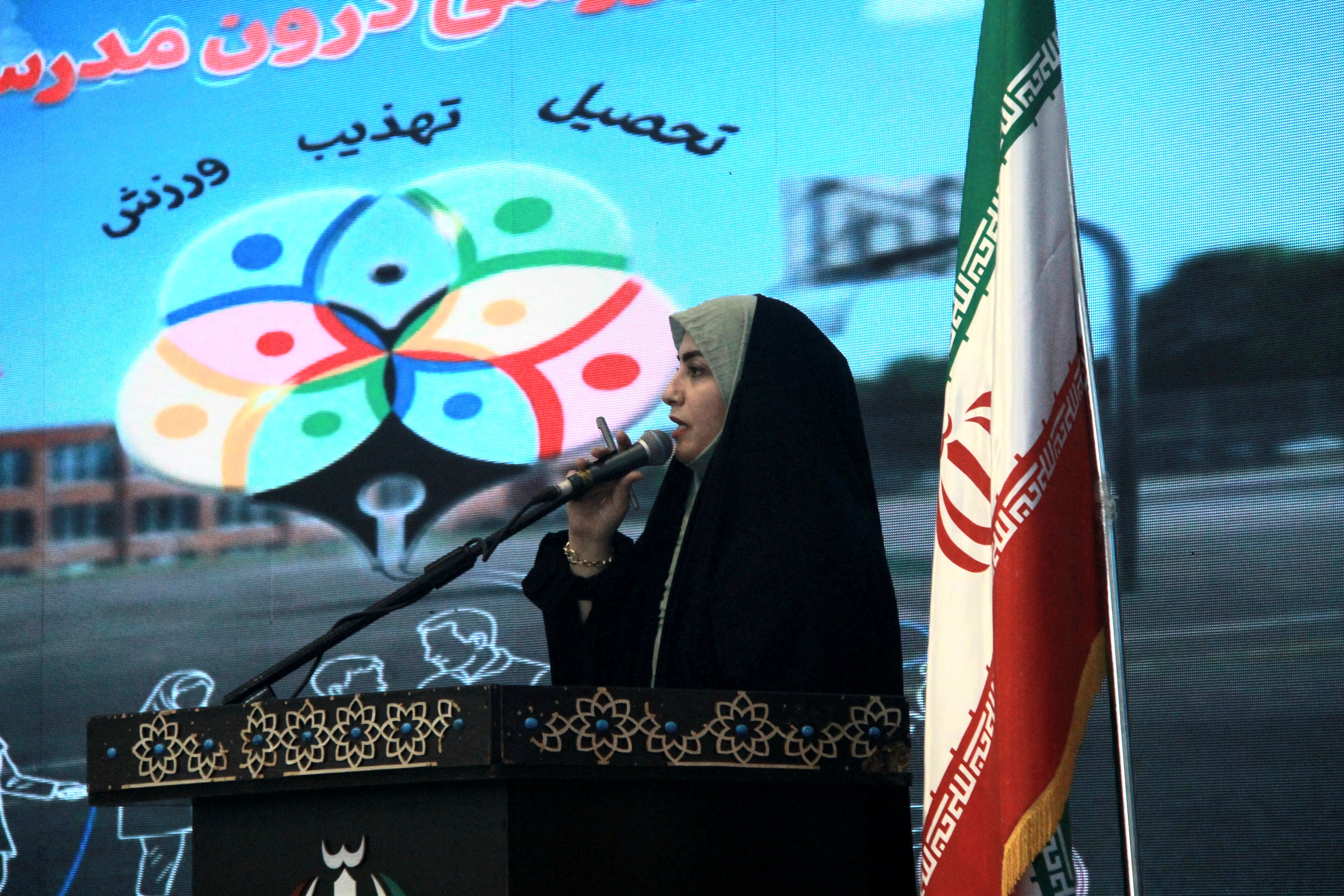 آیین متمرکز کشوری المپیاد ورزشی درون مدرسه‌ای در آق قلا 