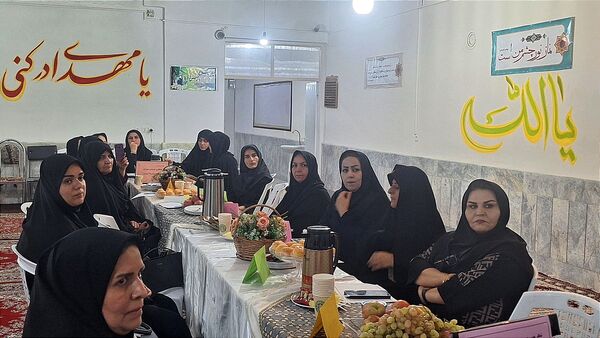 اولین جلسه شورای دبیران در دبیرستان فیاض