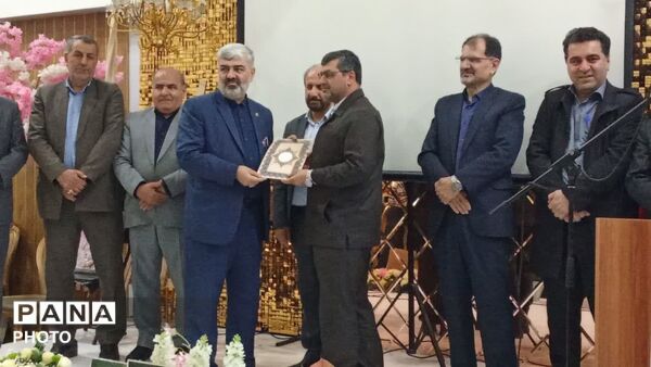 همایش گرامیداشت مقام معلم در نوشهر 