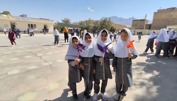 جشن روز کودک در دبستان علمدار تفت
