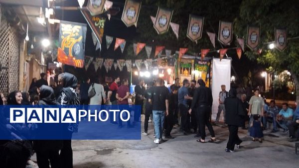 موکب‌های عزاداری‌، پذیرای عزاداران حسینی بودند