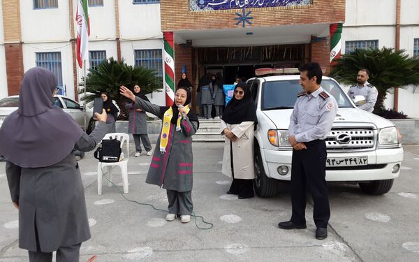 مانور آتش نشانی در دبیرستان فرزانگان قائمشهر
