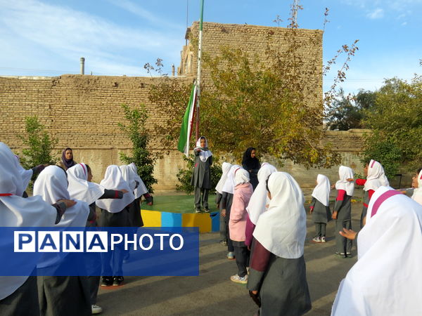 نشاط و شادابی دانش‌آموزان در مدرسه شهید هاشمی‌نژاد خاتم