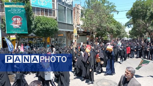 خروش دانش‌آموزان کفن پوش در آذربایجان شرقی