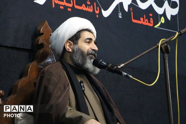  نوجوانان در سوگ حسین(ع) گریستند