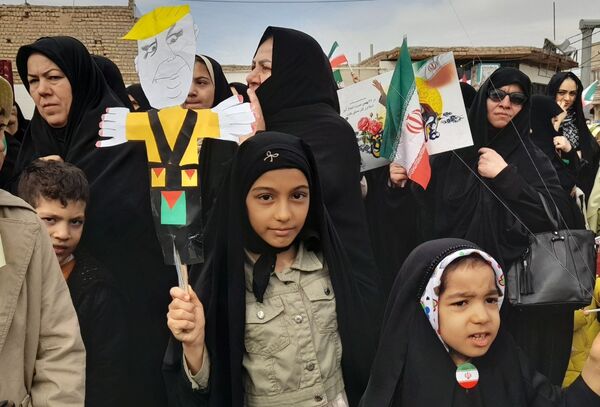 راهپیمایی مردم جعفرآباد قم در جشن سالگرد پیروزی انقلاب
