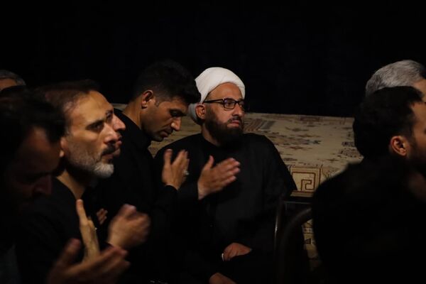 مراسم عزاداری ظهر شهادت امام رضا(ع) در مدرسه رویش کاشان