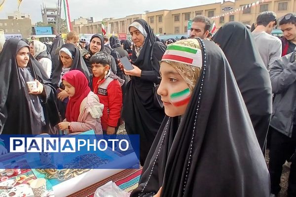 تولد چهل‌وهفت سالگی انقلاب‌اسلامی‌ایران در شهرستان اسلامشهر با مشارکت هزاران نفر از اقشار مختلف