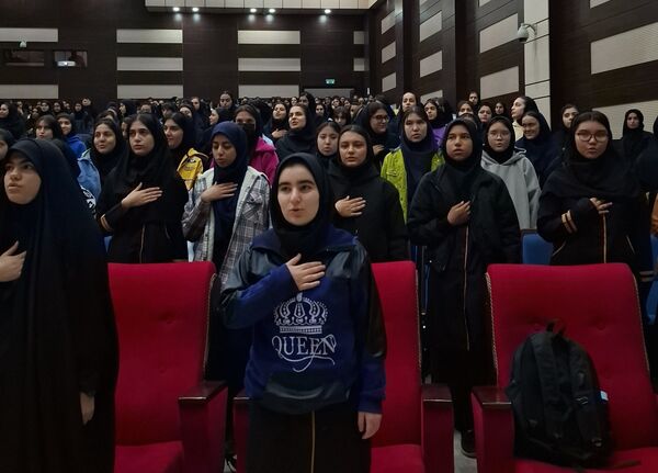 جشن دانش‌آموزی دختران صفادشت ملارد