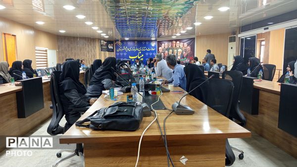 بازدید میدانی مدیرکل امور تربیتی از مراکز مشاوره، میز خدمت و کانون فرهنگی هنری میناب