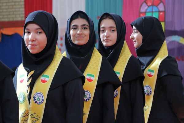 همایش «یاوران انقلاب» در بهارستان‌دو