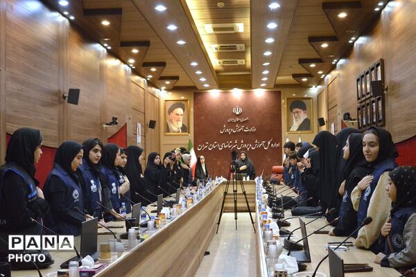 نشست خبری مدیرکل آموزش و پرورش شهرستان‌های استان تهران با خبرنگاران پانا
