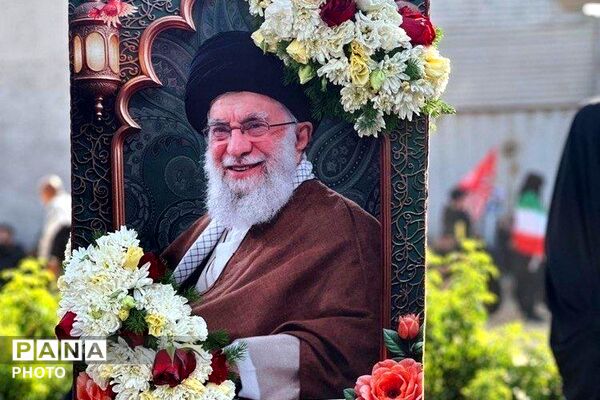 تشییع پیکر رهبر شهید در قم و جمکران