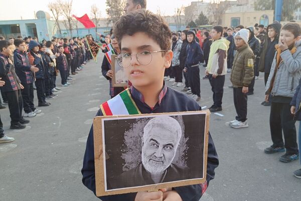 گرامیداشت شهادت شهید سلیمانی در دبستان امامت یک باقرشهر