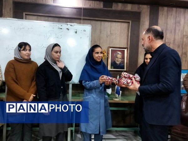 اردوی تمشک فرصتی برای رشد و شکوفایی استعدادهای دانش آموزان